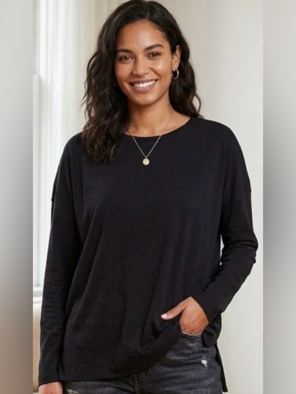 Double Zero Oversized Black Long-Sleeve Crewneck Tee Tunic Length Will fit a Med